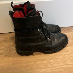 Saint and Sofia Black Snakeskin Women’s Boots